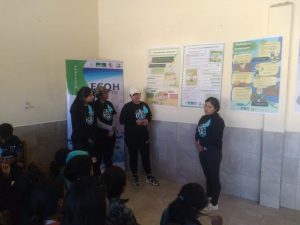Capacitación en la Unidad EducativaSanta Rosalia